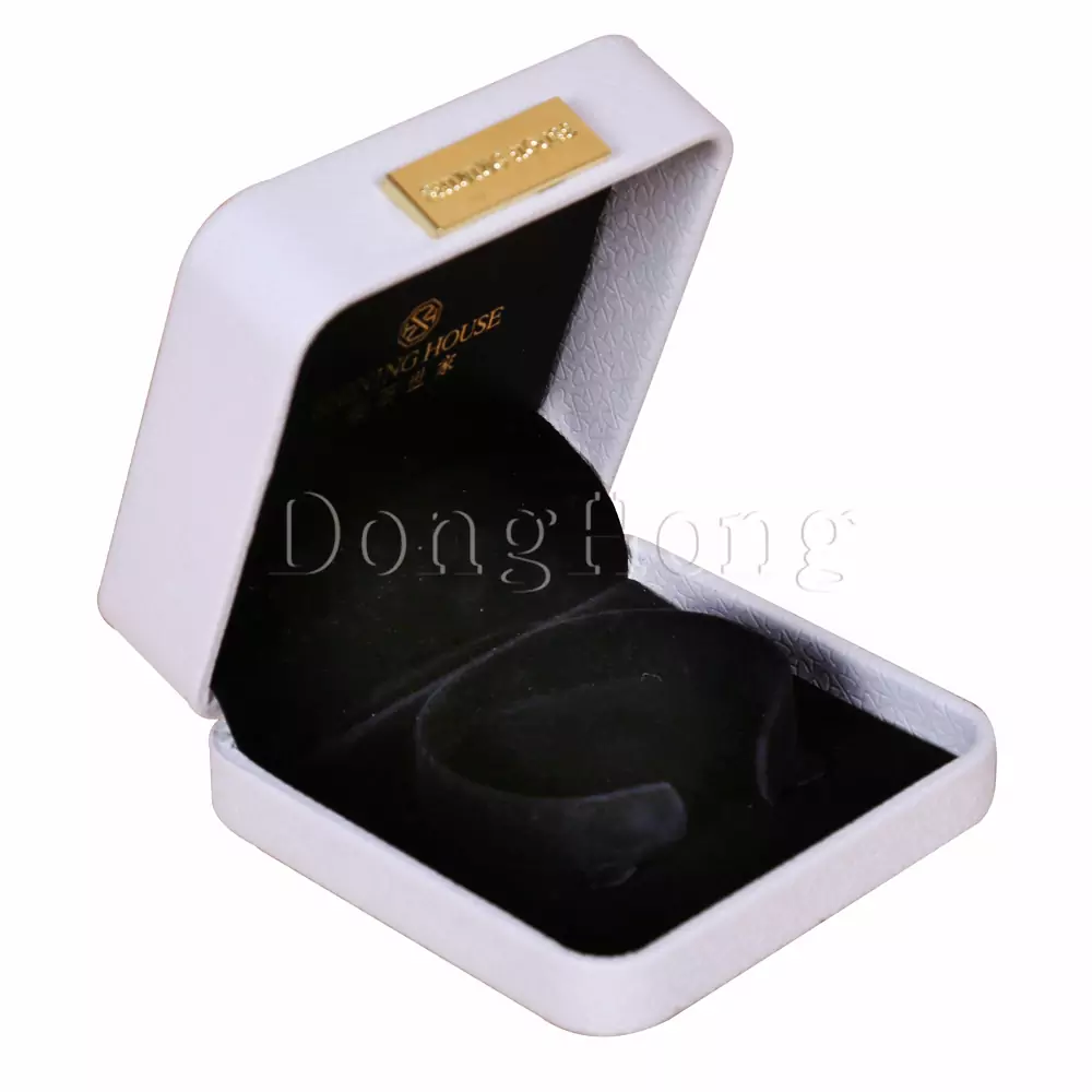 Hinged Texture White Leather Gift Box  