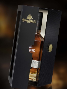 Alcohol packaging box