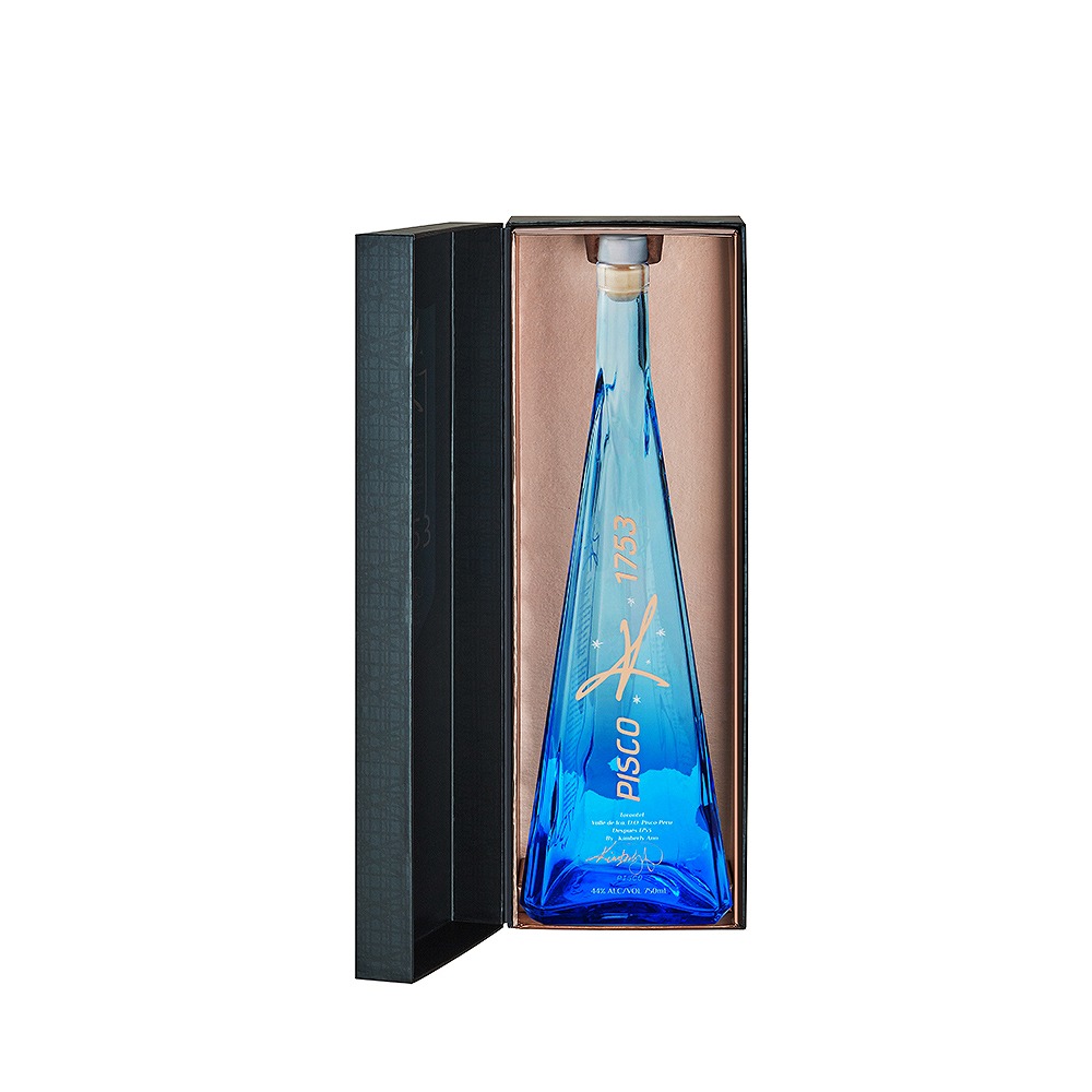 Sustainable packaging components inside a wholesale custom wine packaging box
